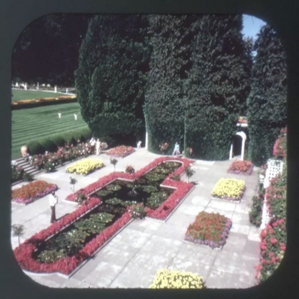 Butchart Gardens - Victoria, B.C. - View-Master 3 Reel Packet - vintage - A016-G3 For Sale